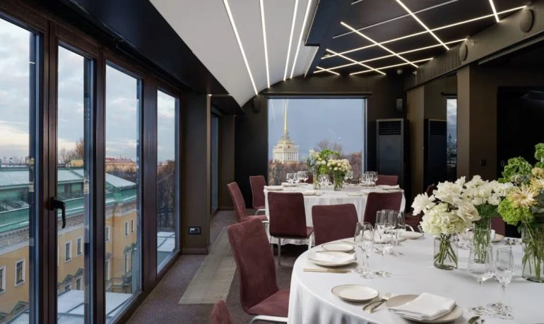 Аренда конференц-зала в СПб: Преимущества для вашего бизнеса