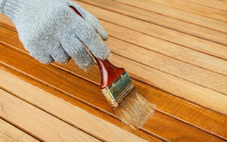 Как правильно наносить масло на дерево